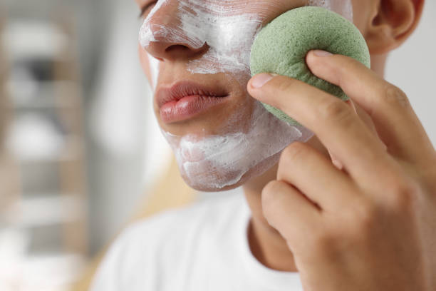 The Difference Between Facial Scrub & Facial Cleanser